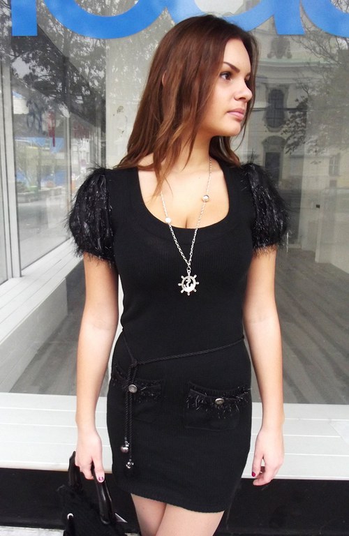 Little black dress — foto 1
