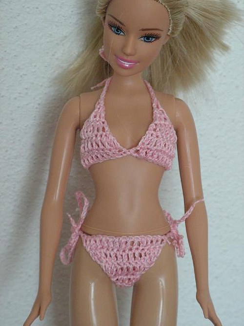 Háčkované plavky pro Barbie — foto 1