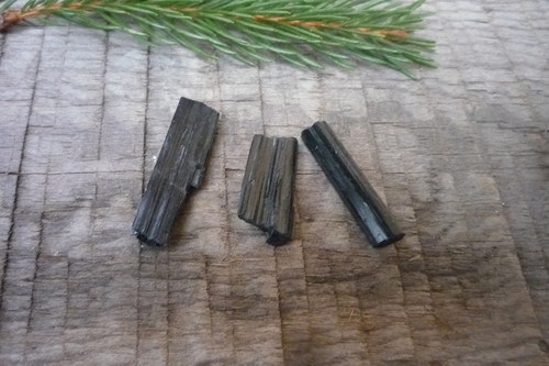 3x turmalín tyčkový č. L8298 — foto 1