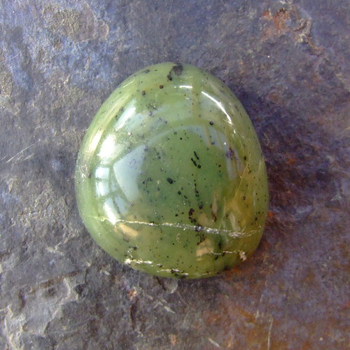 Jadeitový serpentyn, kabošon č.584 — foto 1