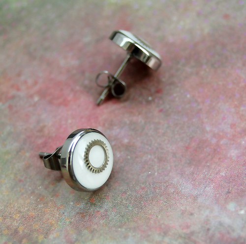 White circles — foto 1
