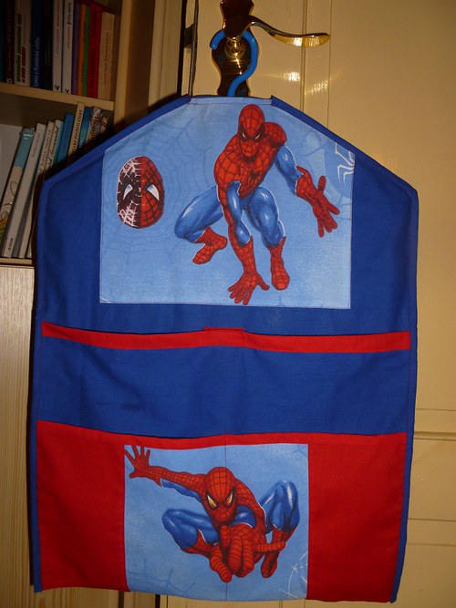 Spiderman - kapsář na ramínko — foto 1