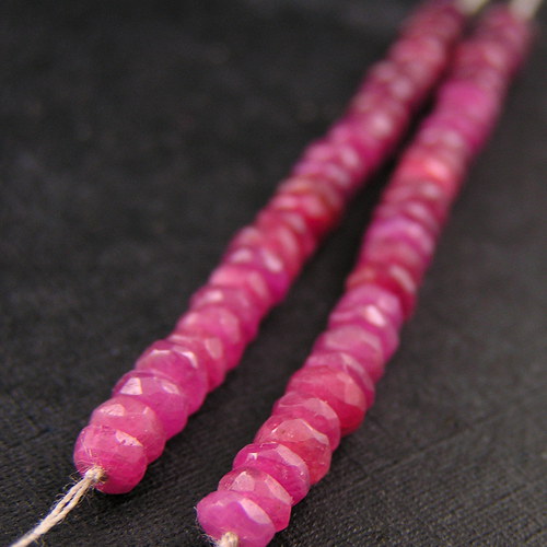 Rubín - rondelky mini šňůra 5 cm — foto 1