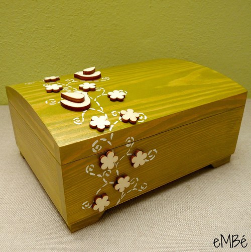 Truhlička... Ve venkovském stylu... — foto 1