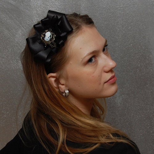 Black mademoiselle vintage ... čelenka — foto 1