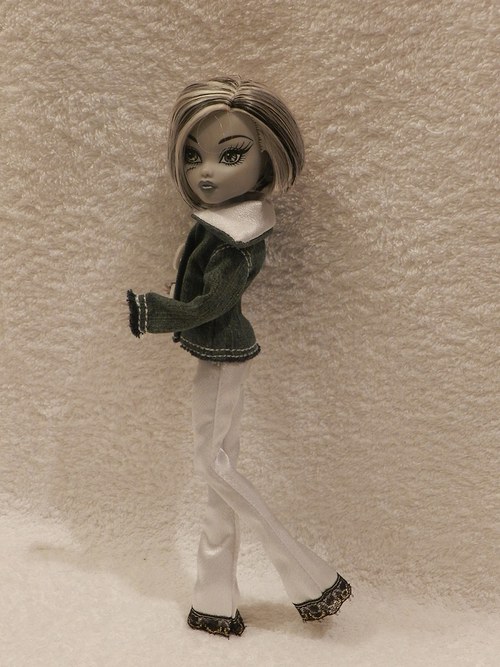 Obleček pro Monster high — foto 1