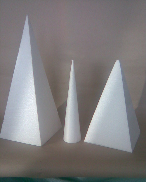 Kužel polystyren 24 cm výška, 5,5 cm průměr