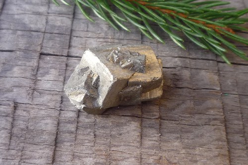 Pyrit QA č.L8553 — foto 1