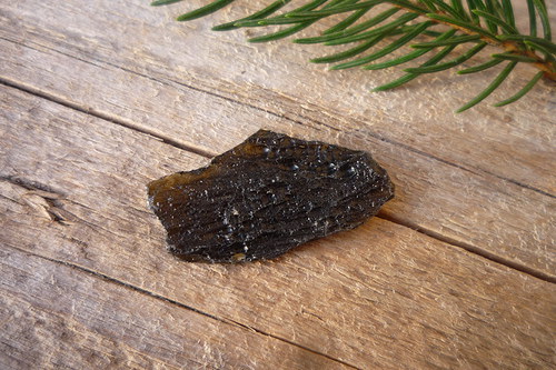 Tektit, meteorit č. L8645 — foto 1