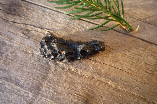 Tektit, meteorit č. L8666 — foto 1