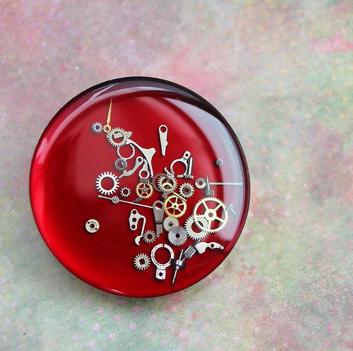 Red brooch — foto 1