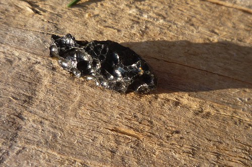 Tektit, meteorit č. L8722 — foto 1