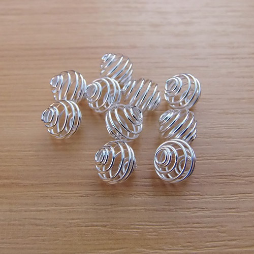 Klícka na korálky - 9 mm - 20 kusů
