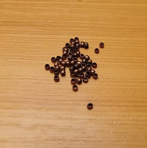 Zamačkávací rokajl - 2mm - měď - 100 kusů