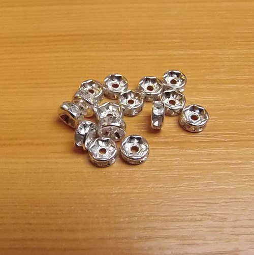 Bílé rondelky - 6 mm