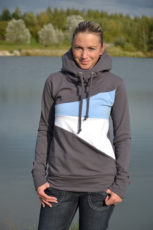 Šedá mikina — foto 1