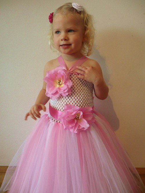 Tutu šatičky pro princeznu i družičku — foto 1