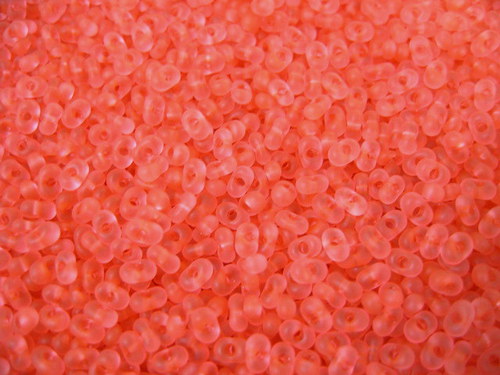 0100908-2/Farfale malinové transp mat. 4,3 mm,10g