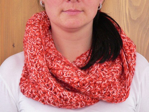 Oranžový nákrčník — foto 1