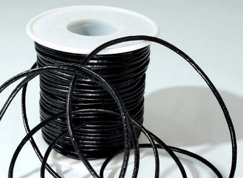 Šňůra Ø2mm kůže 10m — foto 1
