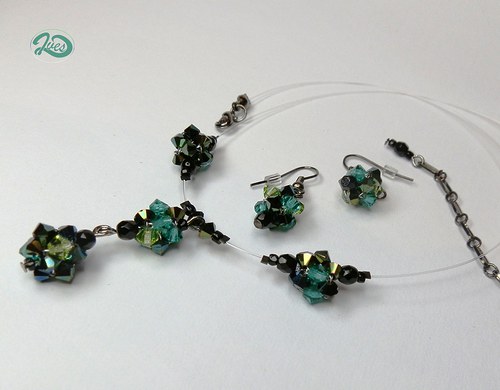 Černo zelené kuličky Swarovski (165)