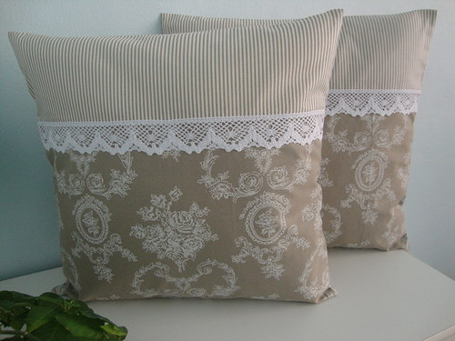 Polštářek - béžové ornamenty — foto 1
