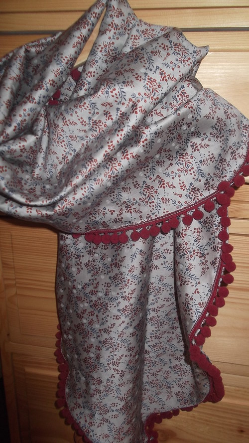 Stříbrný vítr s bambulkami — foto 1