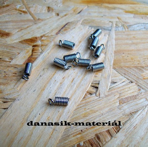 PRUŽINKY NA KŮŽI PLATINOVÉ 8x3,5 mm