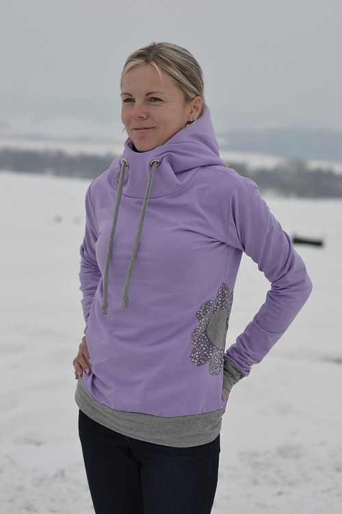 Fialová mikina — foto 1