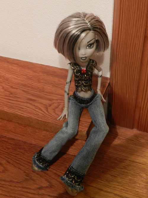 Obleček pro Monster high — foto 1