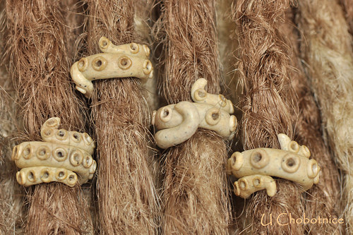 "kamenná" chapadla do dreadů — foto 1