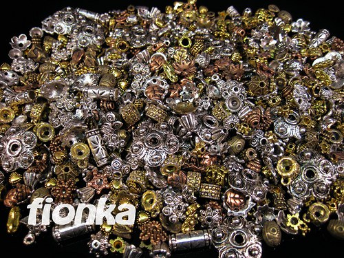 548, Směs kovových komponentů 60g/39,- — foto 1