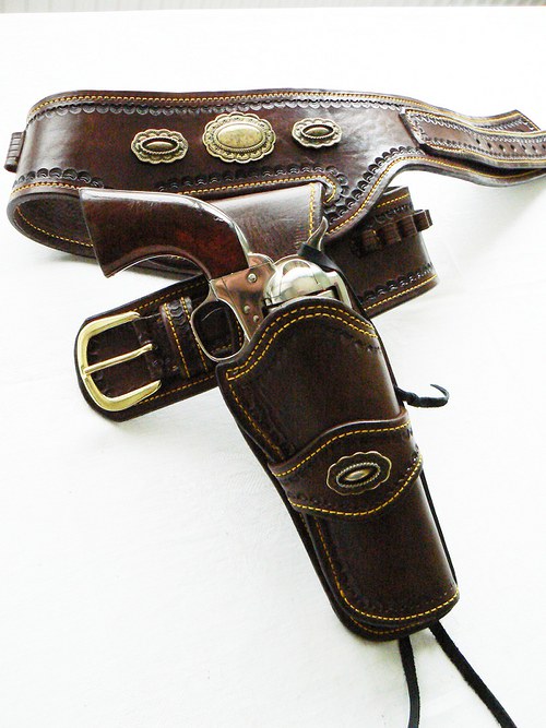 Holster - single s ozdobným kováním — foto 1