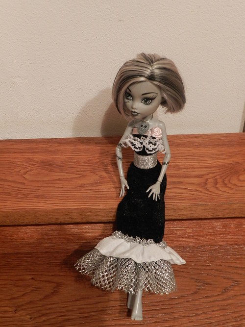 Šatičky pro Monster high — foto 1