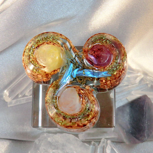 Orgonit *Amulet (2A) *Triskel * s Pentagramem — foto 1