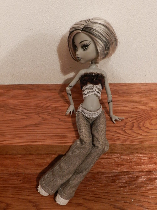 Obleček pro Monster high — foto 1