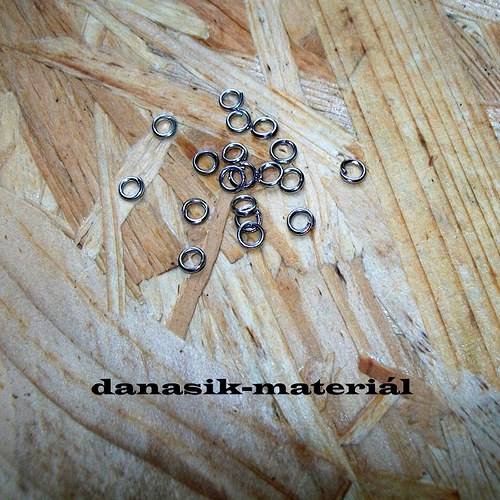 Kroužky 4 Mm Platinové — foto 1