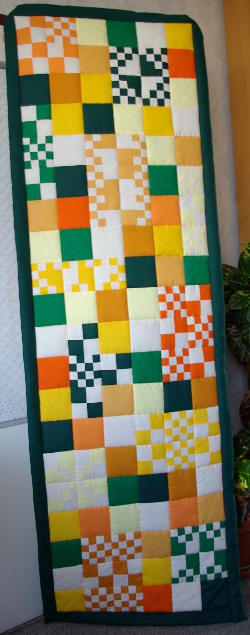 Zástěna na stěnu za postel — foto 1