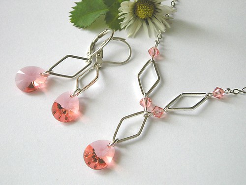 Swarovski Xilion Rose Peach
