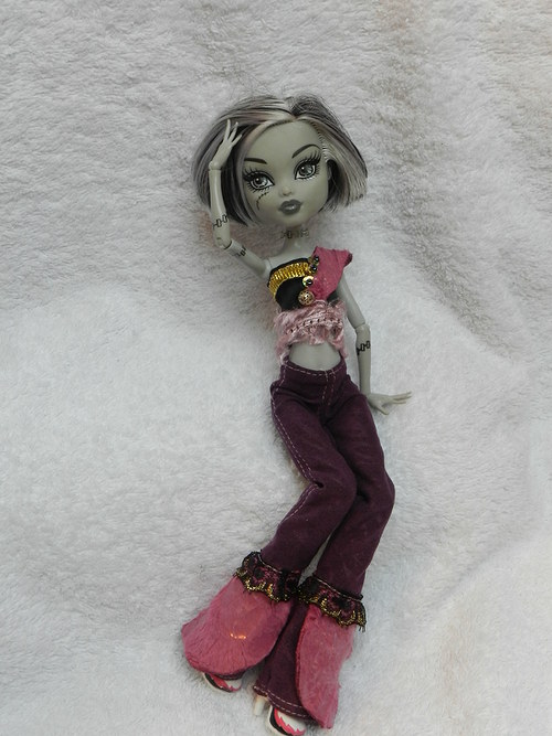 Obleček pro Monster high — foto 1
