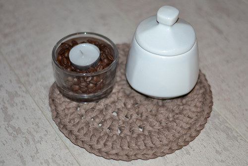 Mocca háčkovaný ubrousek (prostírání) — foto 1