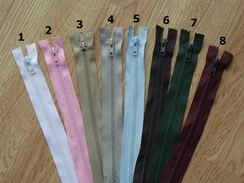 Zip kostěný 35cm — foto 1