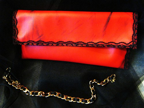 RED CLUTCH /k2 šatom zdarma// — foto 1