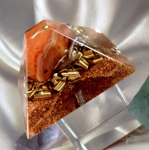 Orgonit Pyramida velká 8 - Karneol — foto 1
