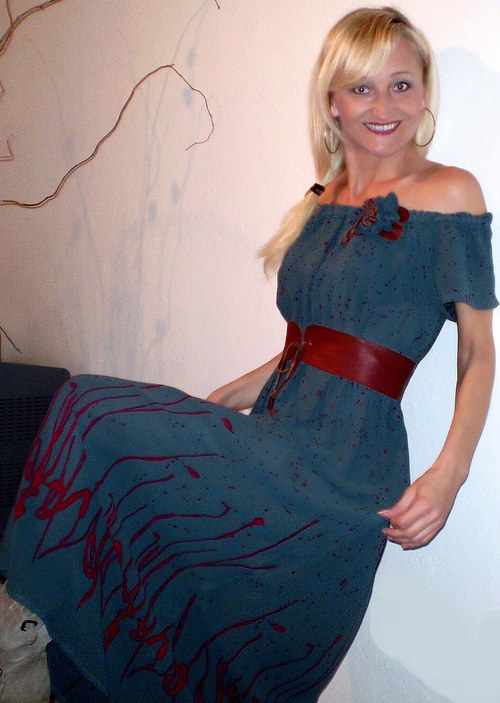 Lahvově zelené šaty- vánek — foto 1