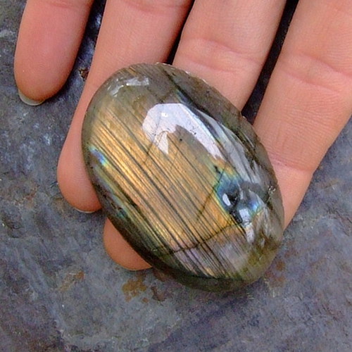 Labradorit de luxe, kabošon č.779 52x36mm — foto 1