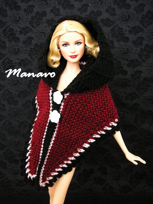 SLEVA 50% Vínový pléd s kapucí pro Barbie — foto 1
