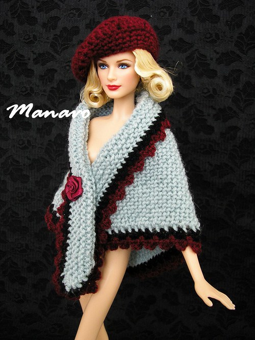 SLEVA Šedý pléd s baretem pro Barbie — foto 1