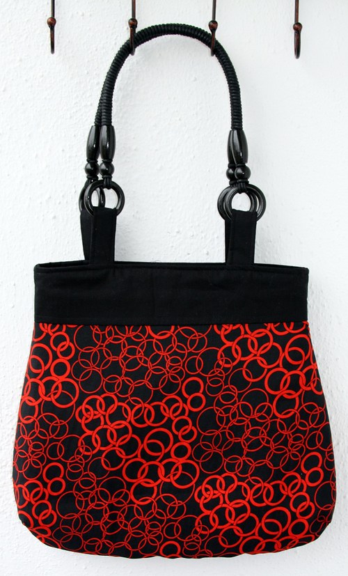 Black and red circles — foto 1