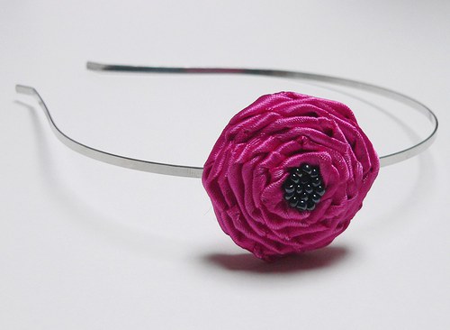 Čelenka s růžovým květem — foto 1